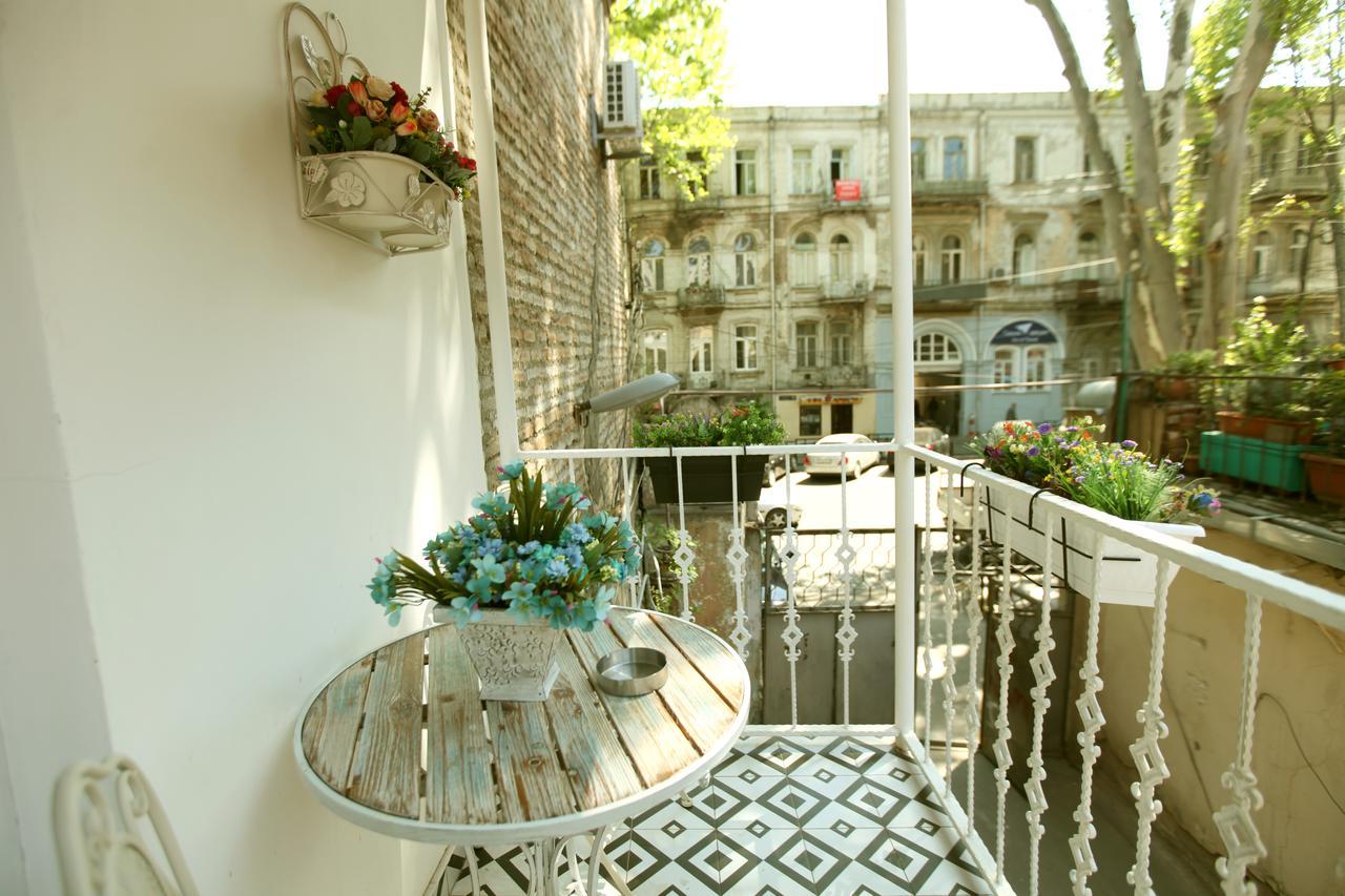 Diplomat Apartment Tbilisi Buitenkant foto